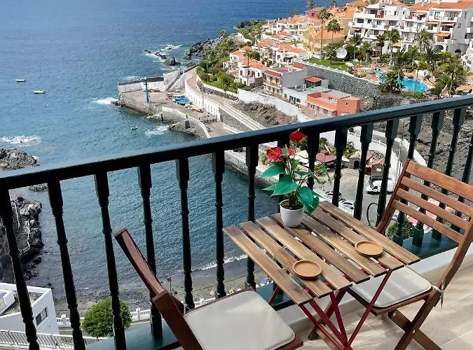 Amazing Sea Views From Cozy Studio.
