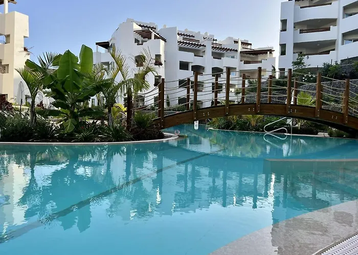 Jardines - Avago 2 2 Pool View 1B