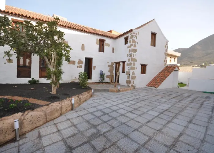 Casaruralarona
