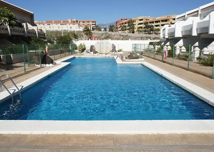 Apartamento Con Jardin Y Piscina En El Balancon