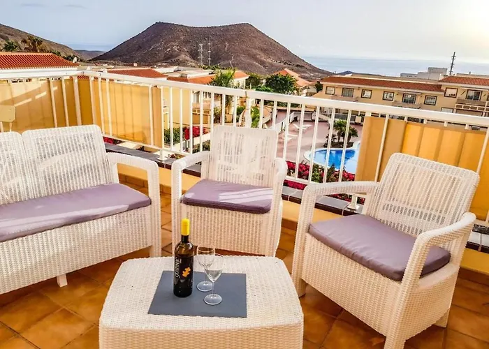 Lovely Apartment In Tenerife South