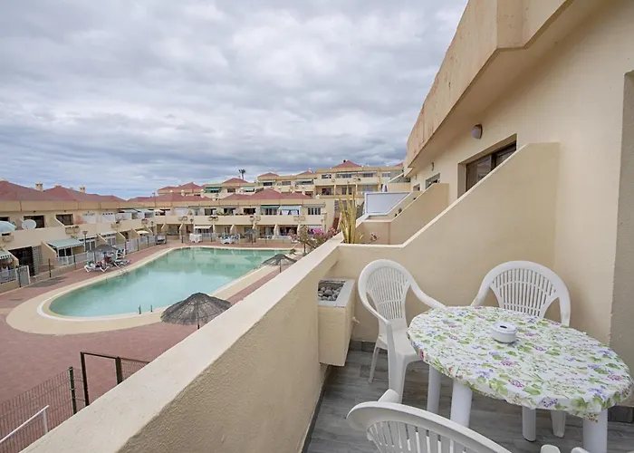 Mareverde Poolview Studio O006