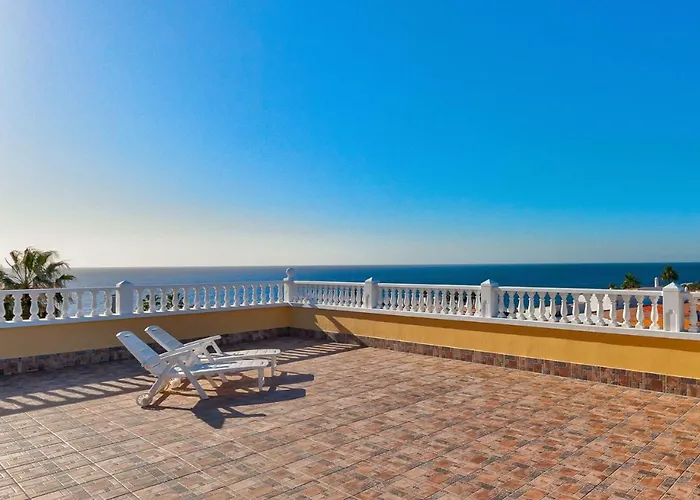 Cozy Two Bedroom Apartment In San Blas Golf Del Sur Tenerife