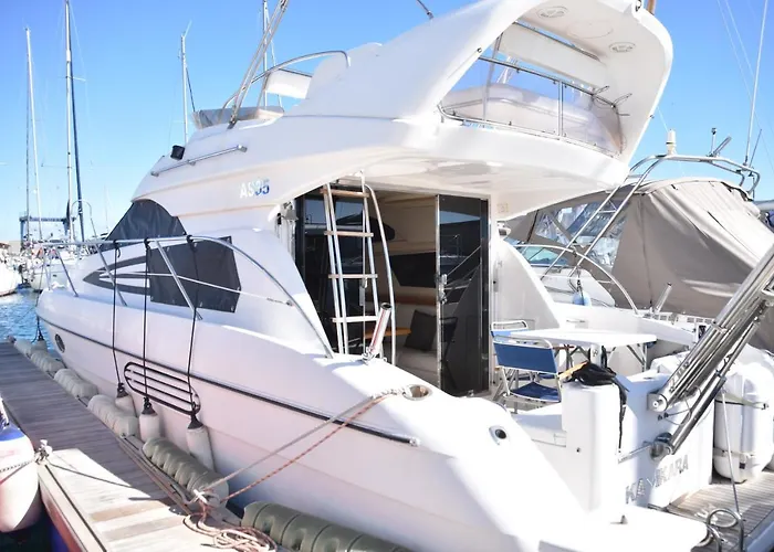 Luxury Yacht Kamikara