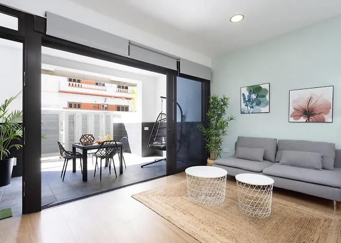 Sunnyland Santa Cruz Loft Parking