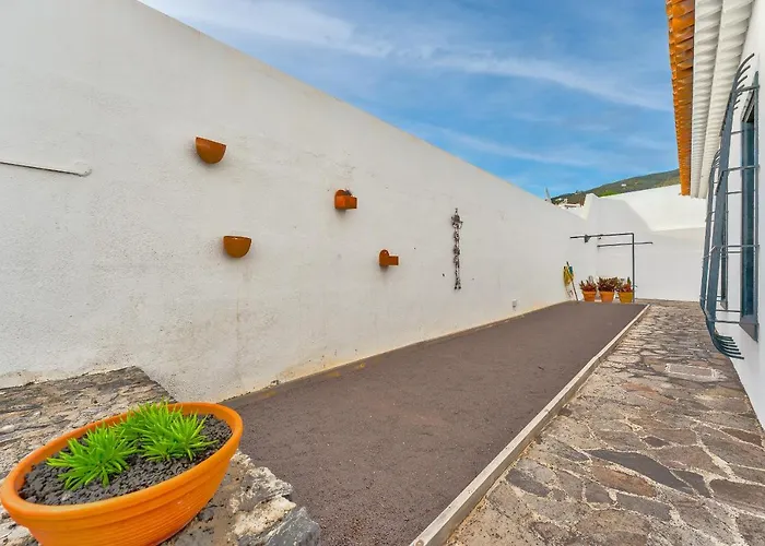 Charming Villa With Private And Heated Pool