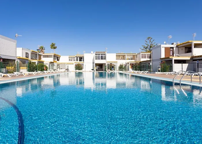 Home2Book Cozy White Wood Apartment, Pool&Terrace