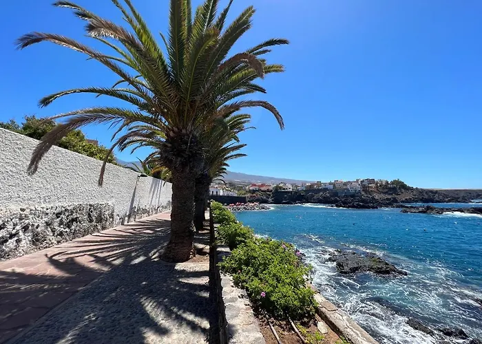 Ground Floor Apartment Facing The Sea! Balcony, And Terrace With Sea Views