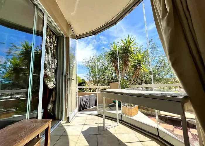 Apartment With Garden Vista Roja