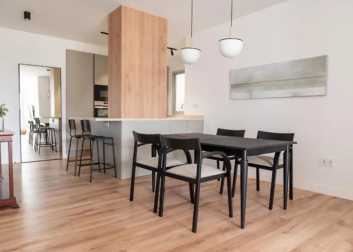 Home2Book Luxury & Design Rambla Santa Cruz Center