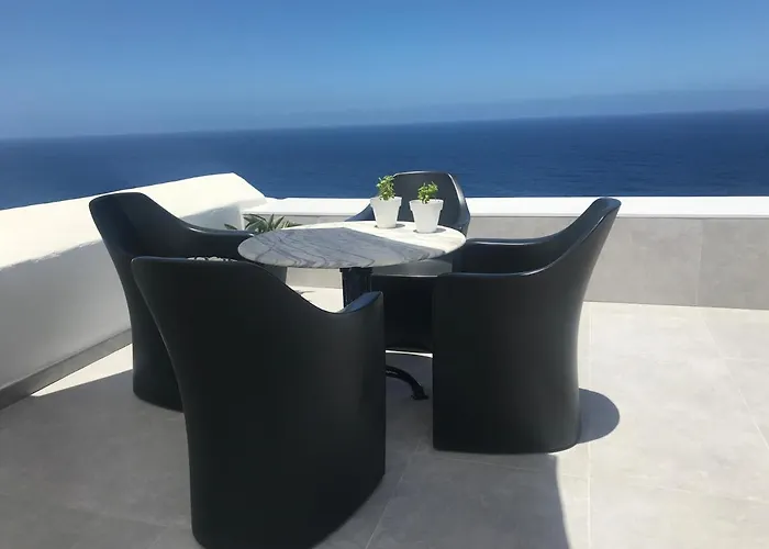 Casa Del Mar With Large Sun Terrace Facing The Sea, Luxury