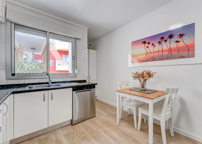 Parrot Apartment El Medano
