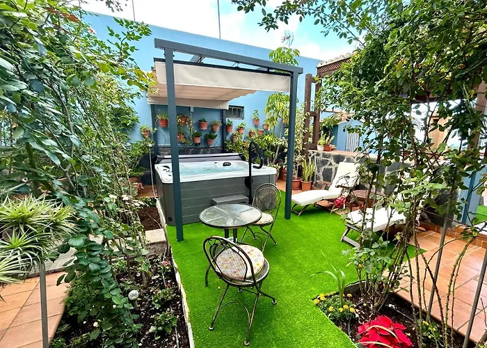 Casa Con Jardin Y Jacuzzi