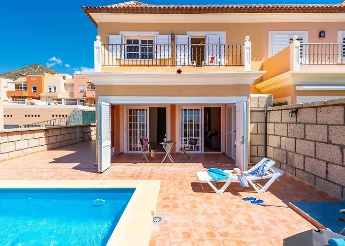 Incredible Villa Fuente, Ocean View, Heated Pool!