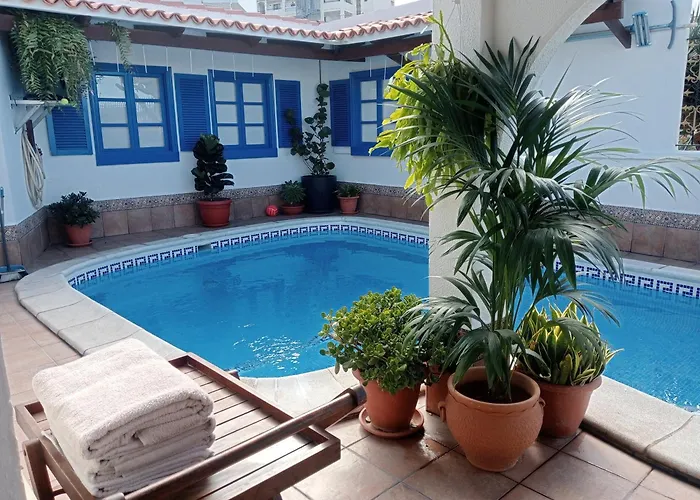 Beautiful Holiday Villa With Heated Private Pool, Los Cristianos