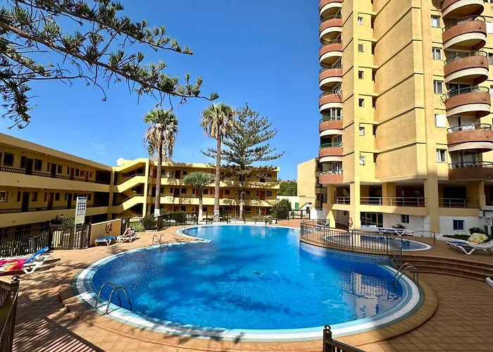 Stay Few Meters To Las Vistas Beach. Free Wifi.
