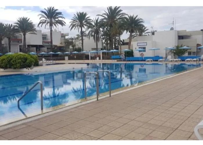 Lovely Apartment With Pool