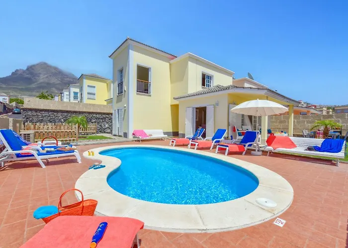 Villa Atenas by Villa Plus