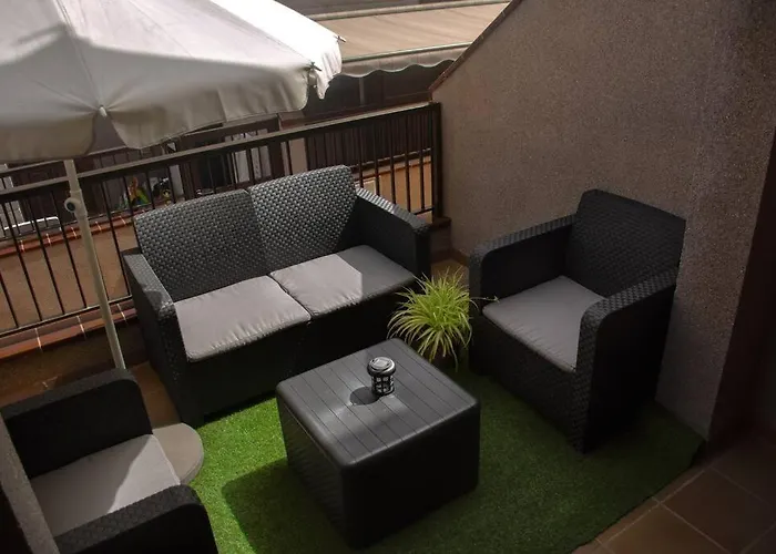 Duplex In Quiet Zone, Next To Sea, Fast Wifi