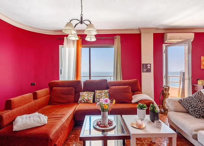 Apartment With Magnificent Sea Views