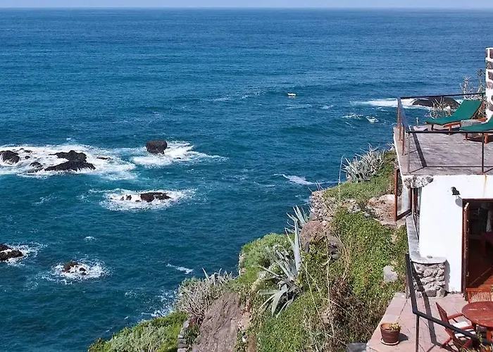 El Faro - Waterfront Cottage