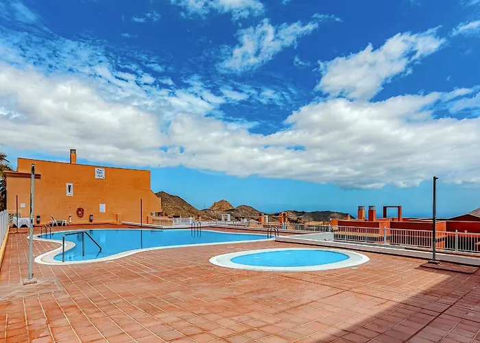 One Bedroom Apartment Zen With Great View, Pool, Wifi