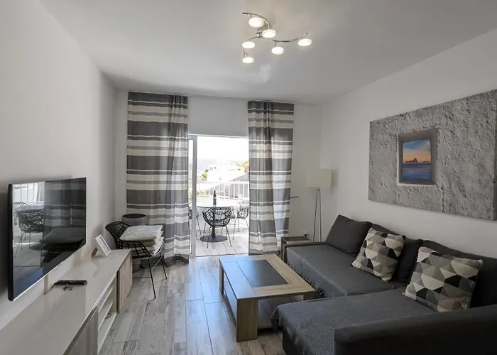 Cozy Apartment In Los Cristianos