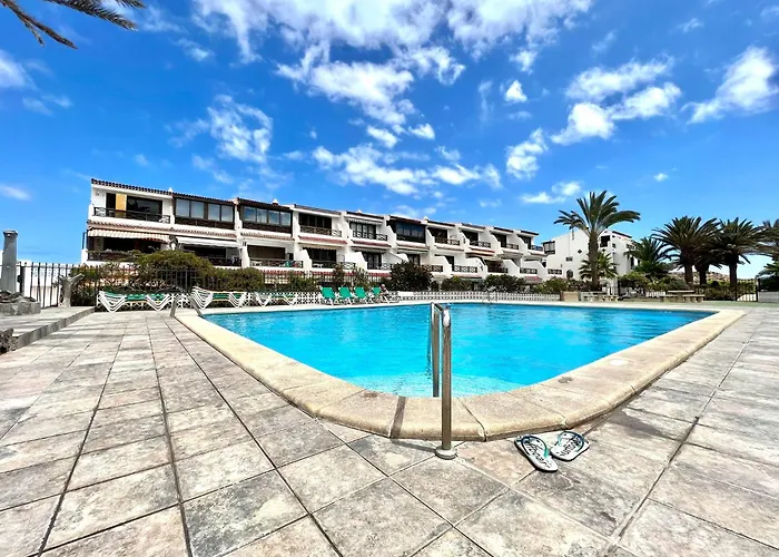 Lovely Apartment With Pool And Wifi