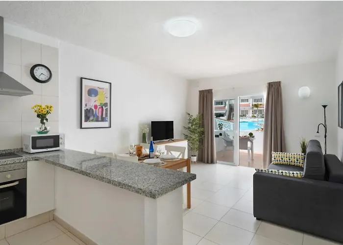 Oasis Beach Las Floritas