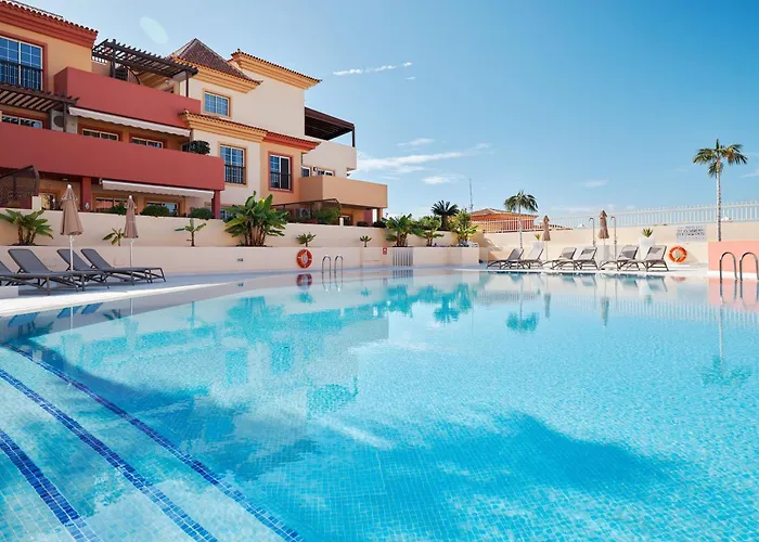 Terrazas Del Duque Beach Apartment