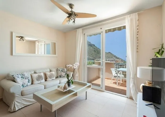Gran View Apartment Sea Wiew, Wifi,Garage, Car Rental