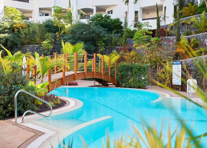 Exotic Garden Palm Mar