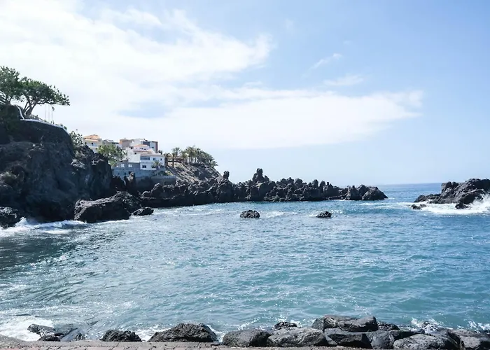 Casa Julio - Alcala Complete Coastal Retreat - Entire Apartment - 3 Min Walk From The Ocean - Shared Entrance With Host