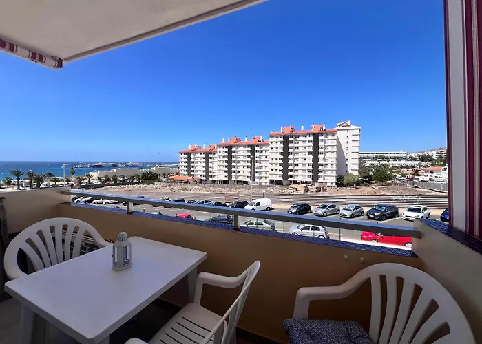 Seaview And Sunset Modern Apartment
