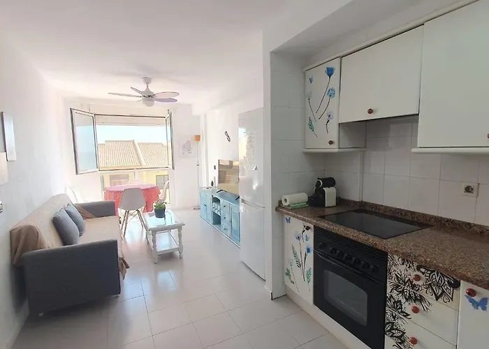 alquilaencanarias El Medano, beach Cabezo, sea views!