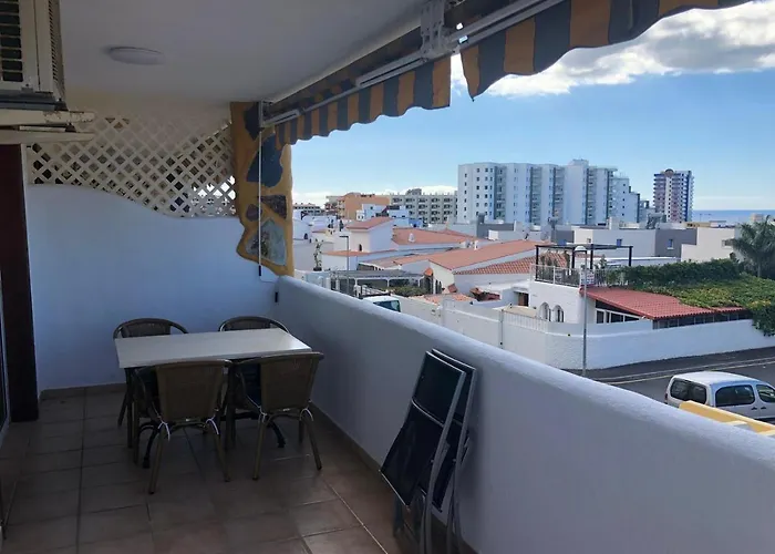 Marina Palace - Calle El Horno