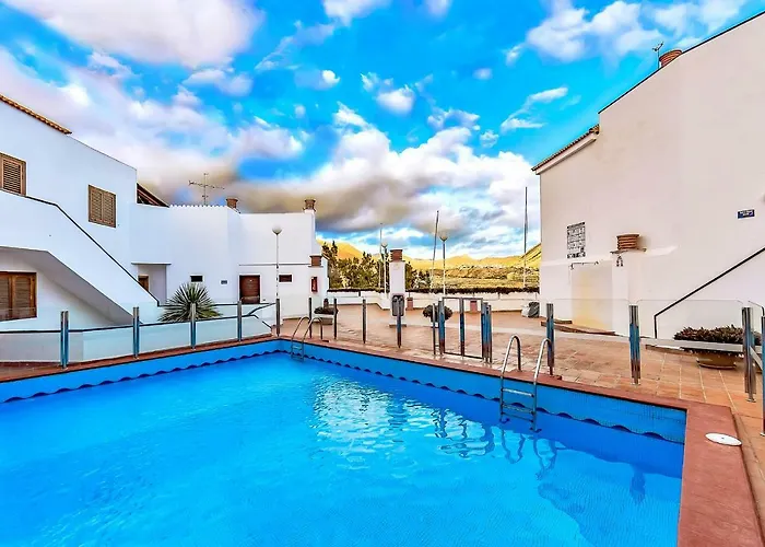 Colina Apartments