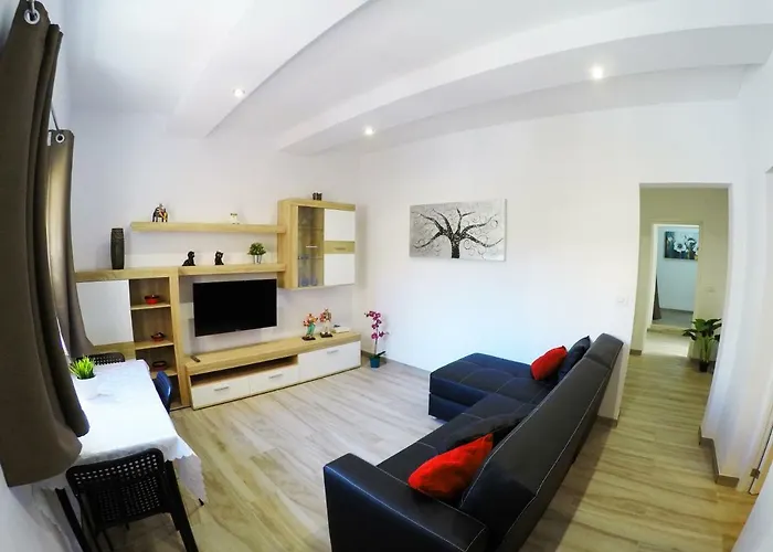 Apartamentos Ainara