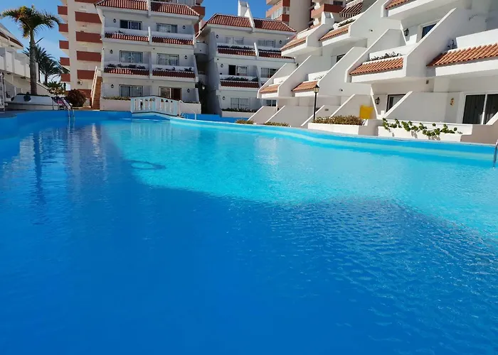 Casa Las Flores With Heated Pool, Only 490 Meters To The Beach, Balcony, Wifi