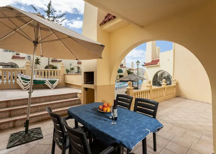 Family Villa Poolside South Facing
