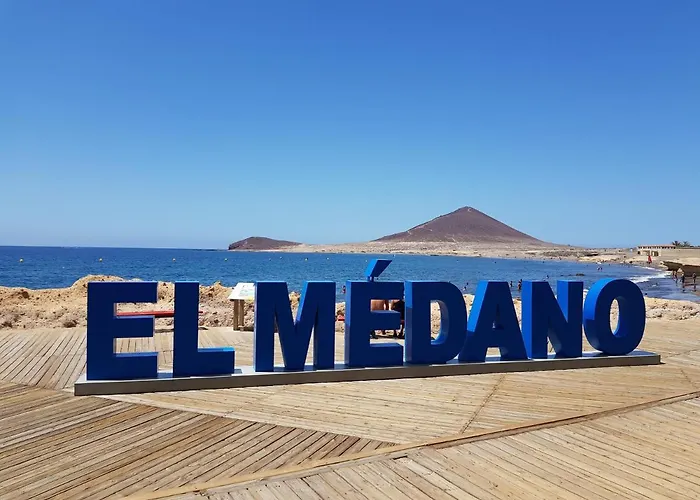 Alquilaencanarias El Medano Pika, Center And Beach
