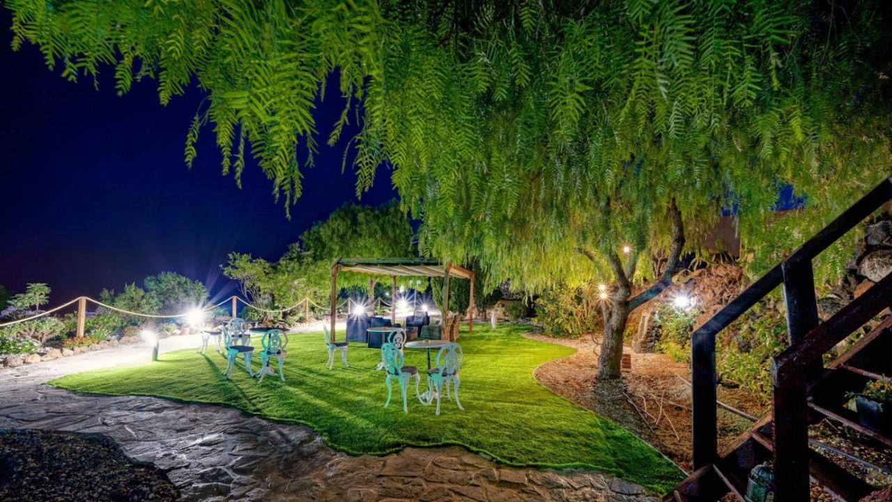 Rural La Correa Del Almendro & Bubble Experience - Adults Only Country house