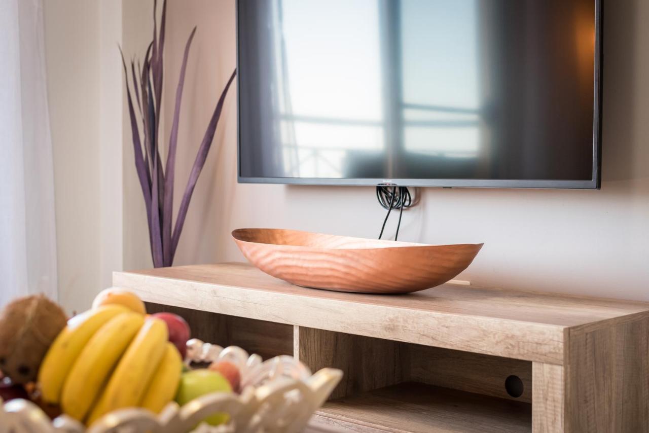 2m Parque La Reina Elegant View Apartment *