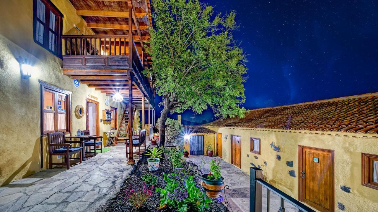 Rural La Correa Del Almendro & Bubble Experience - Adults Only Country house *