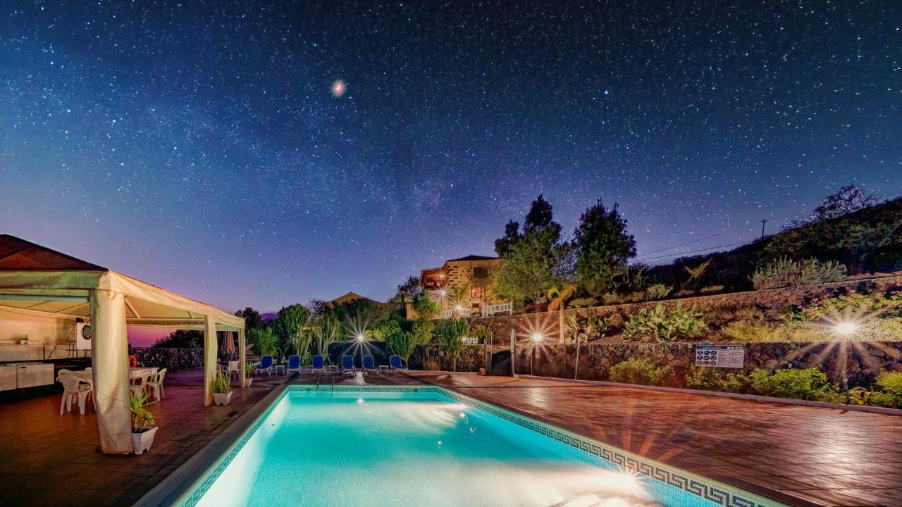 Rural La Correa Del Almendro & Bubble Experience - Adults Only Country house