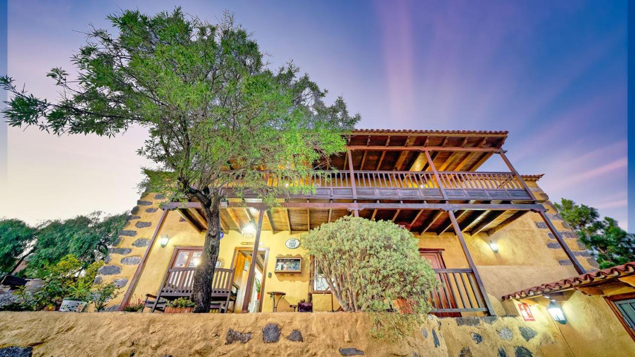 Rural La Correa Del Almendro & Bubble Experience - Adults Only Country house *