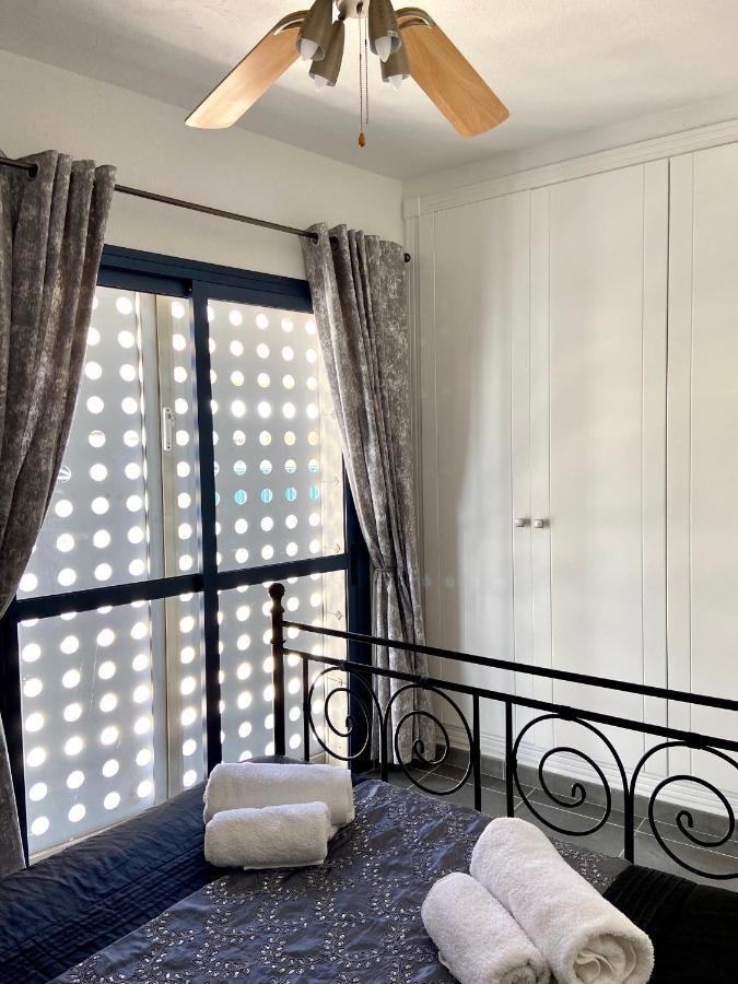 La Caleta Penthouse Apartment