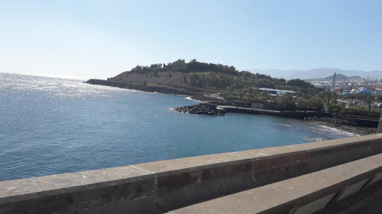 Tenerife S. C. Couette-café Santa-Cruz de Ténérife