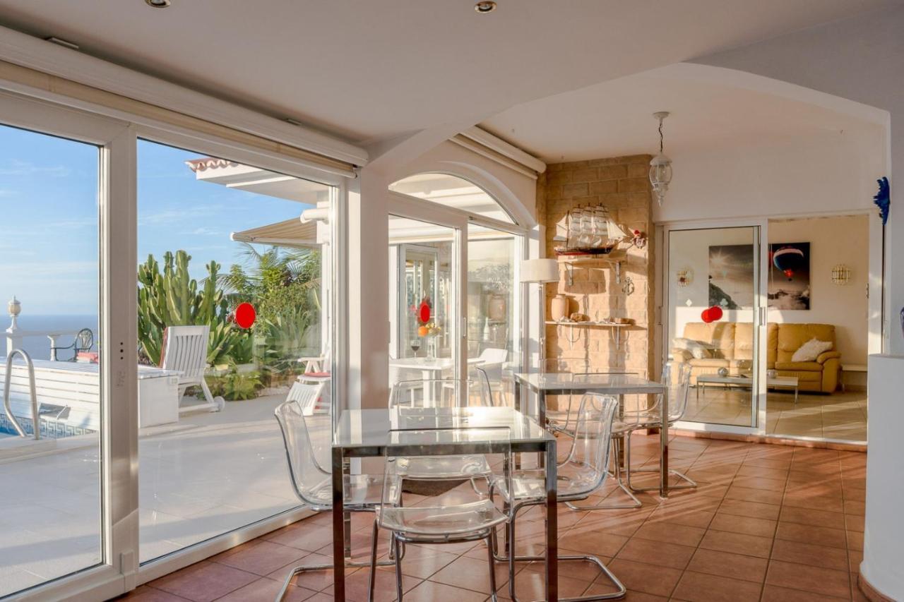 Relaxing Heated Pool Luxurious Views Massage Villa