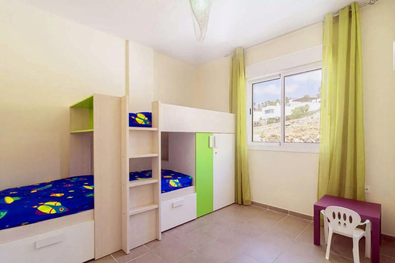 Superlative With Spectacular Ocean Views *